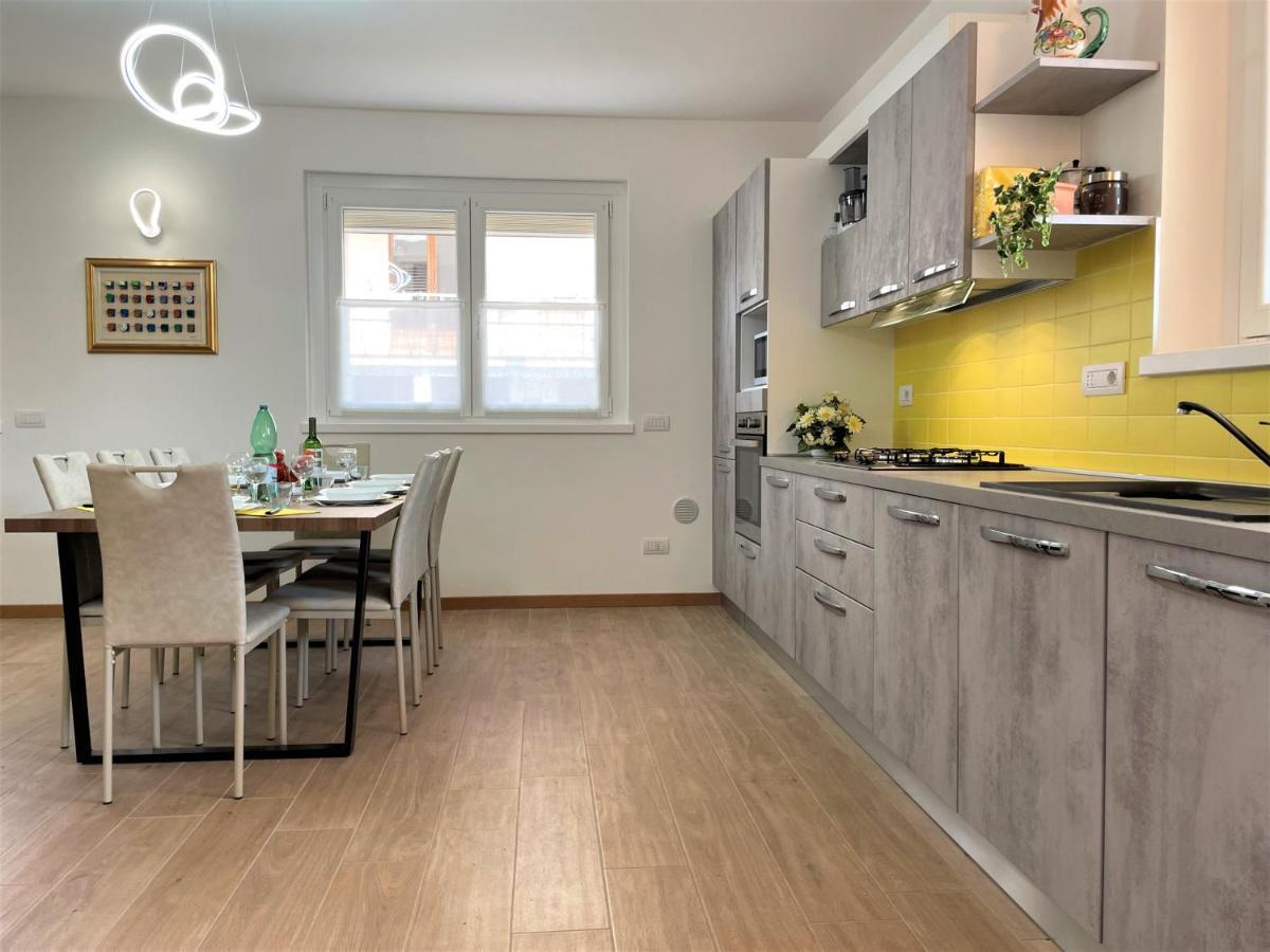 Giorni Felici Tutto Nuovo, Giardino, Parcheggio Apartment Verbania Bagian luar foto