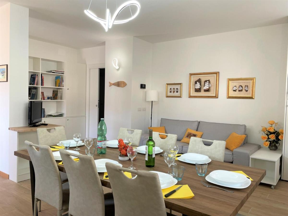 Giorni Felici Tutto Nuovo, Giardino, Parcheggio Apartment Verbania Bagian luar foto