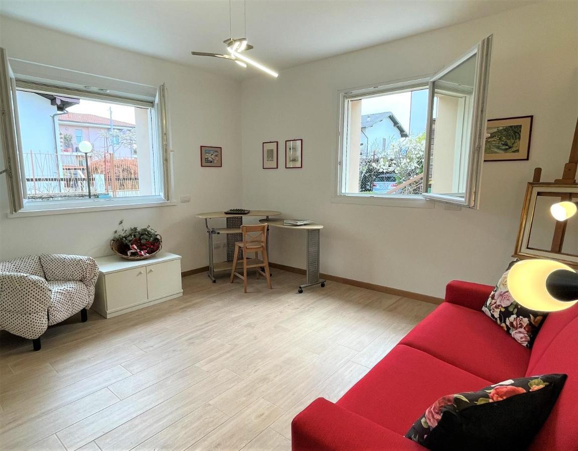 Giorni Felici Tutto Nuovo, Giardino, Parcheggio Apartment Verbania Bagian luar foto