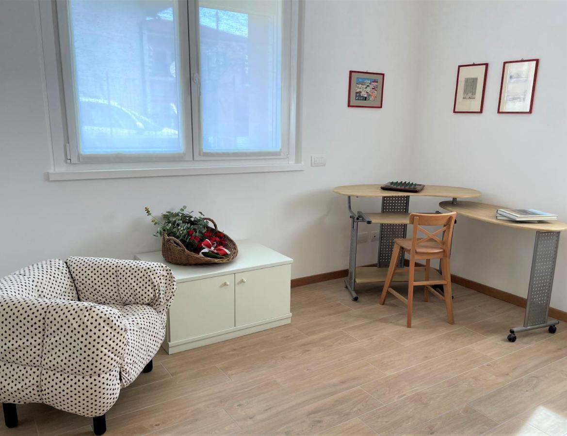 Giorni Felici Tutto Nuovo, Giardino, Parcheggio Apartment Verbania Bagian luar foto