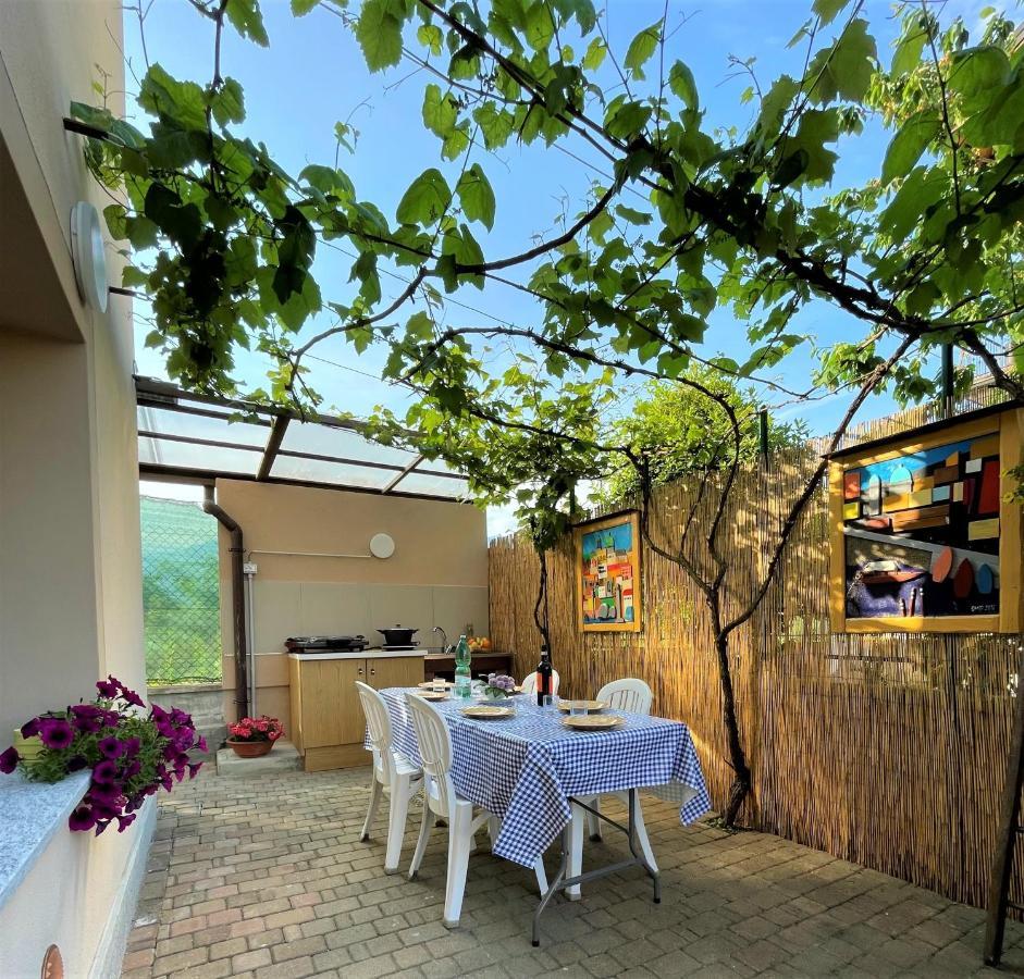 Giorni Felici Tutto Nuovo, Giardino, Parcheggio Apartment Verbania Bagian luar foto